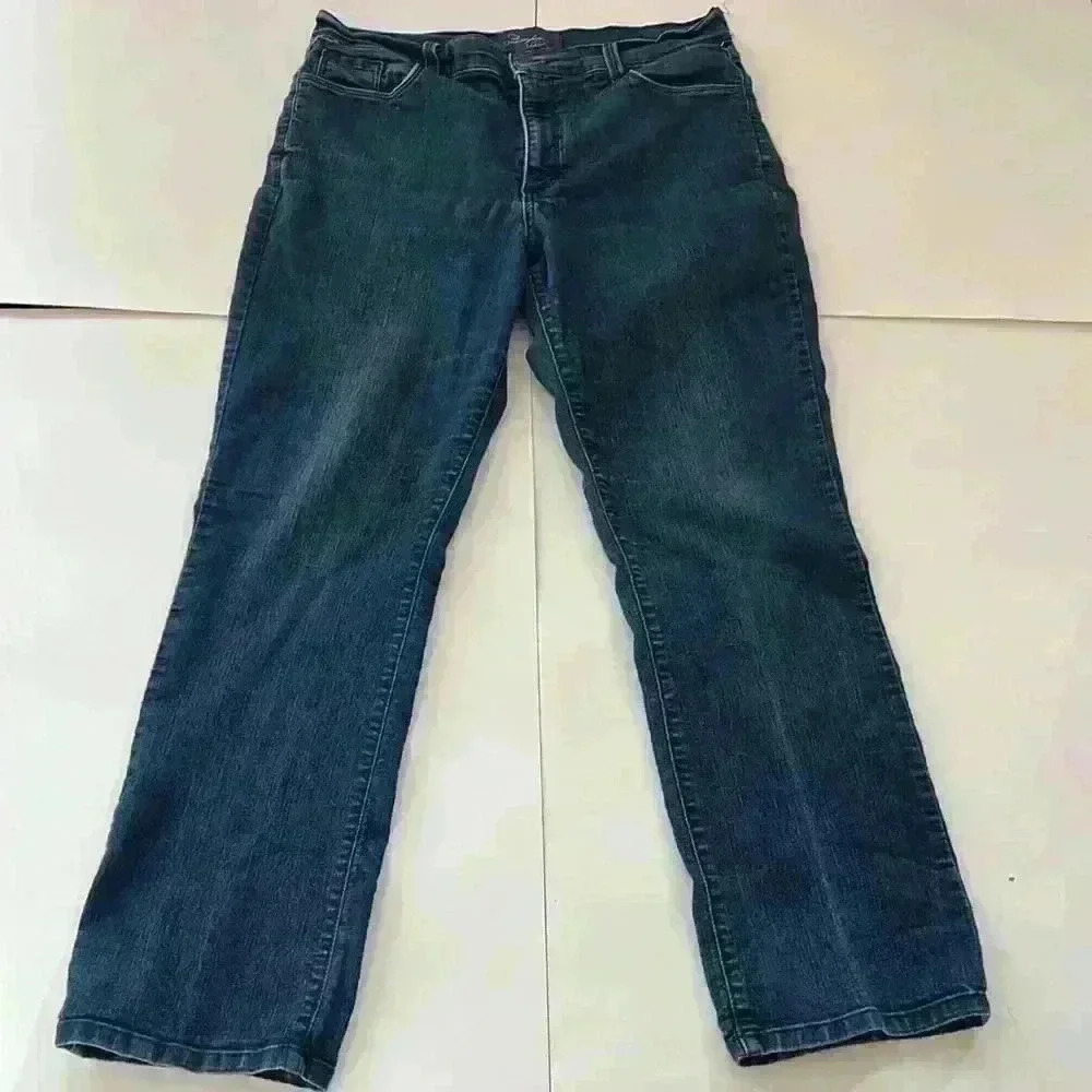 NYDJ 14P Jeans are known for there straight cut and ability to hug your hips​